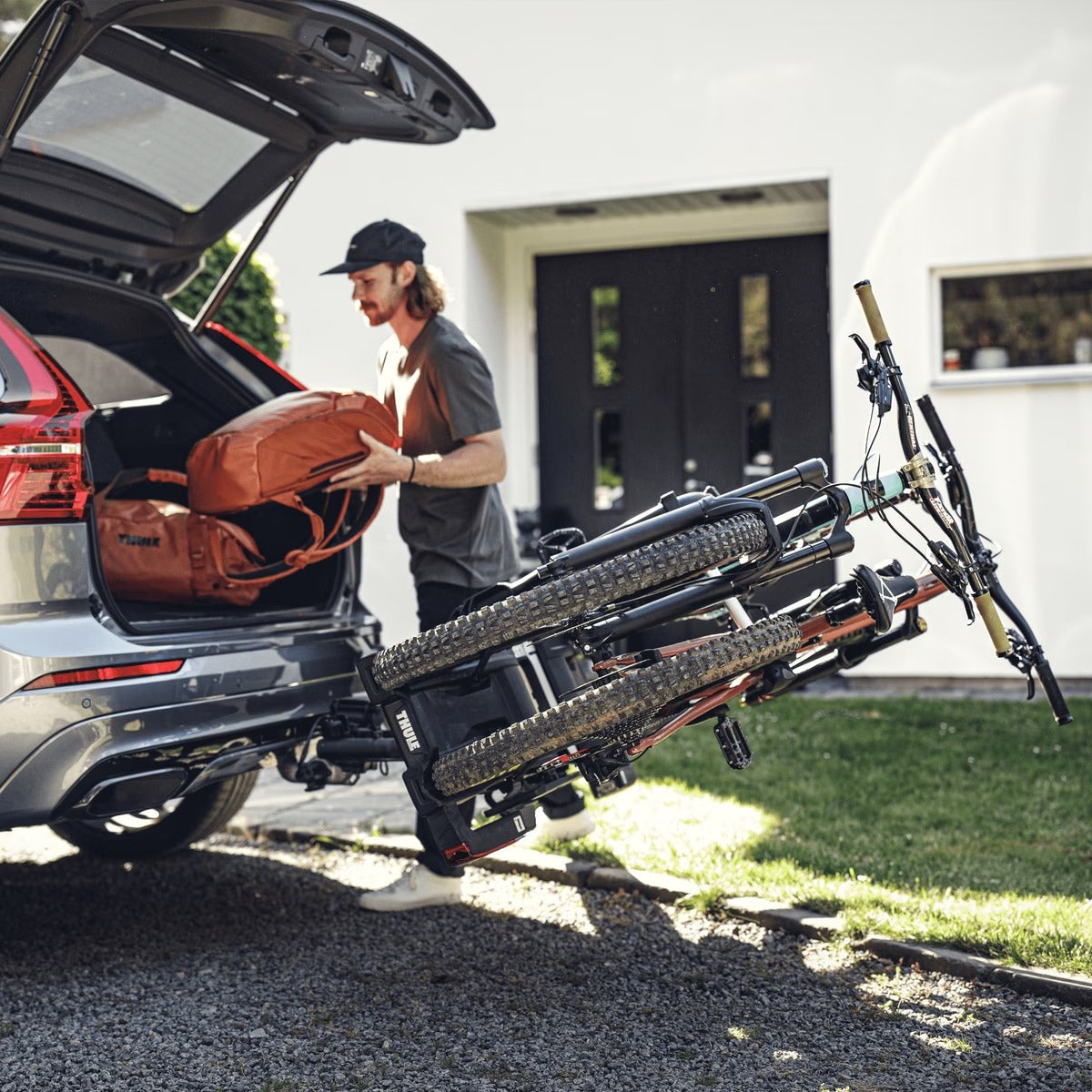 Thule EasyFold XT three-bike platform towbar bike rack black/aluminium Towbar Bike Rack