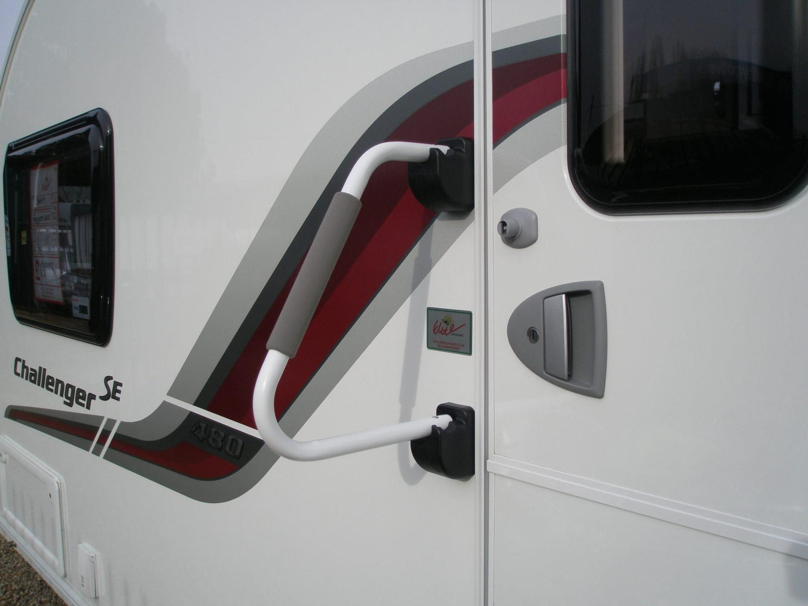 Milenco Safety Hand Rail XL – Black Non-Locking Caravan & Motorhome Grab Handle (Easy 4-Screw Fit)