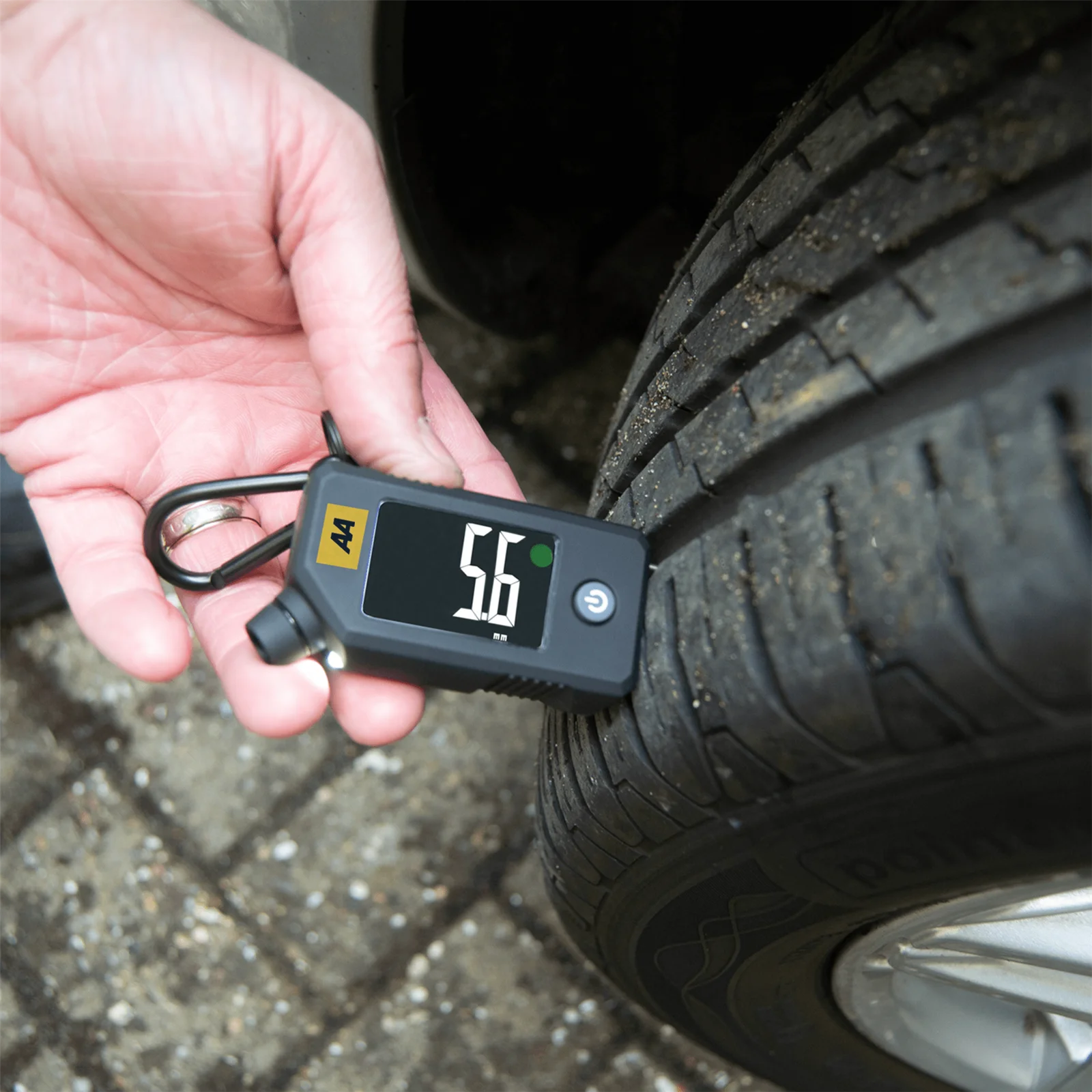 AA 3-in-1 Digital Tyre Depth Gauge & LED Light