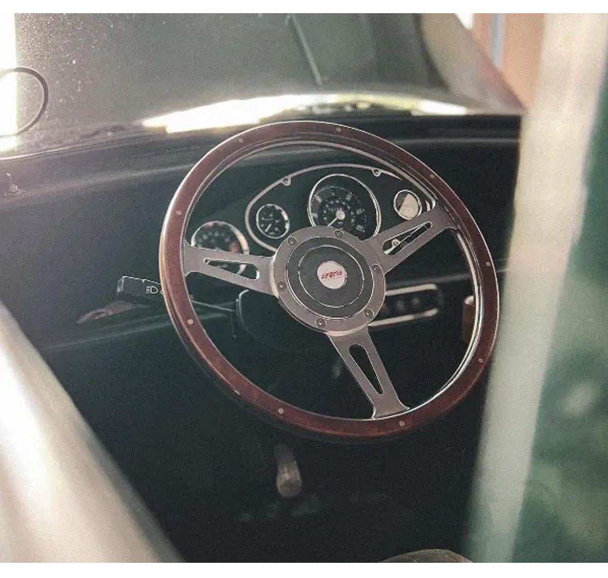 Mountney Traditional Range Polished Billet Horn Push - Chrome