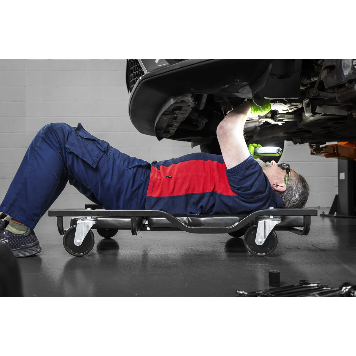 Sealey Premier Steel Creeper SCR101S 180kg Capacity with Adjustable Headrest