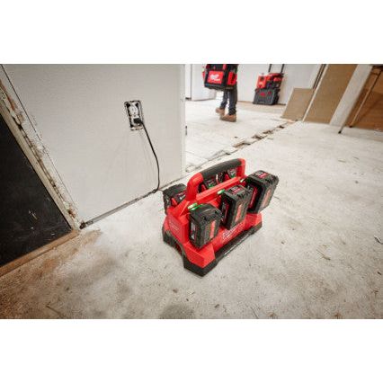 Milwaukee M18 6 Bay Packout Compatible 4932480163