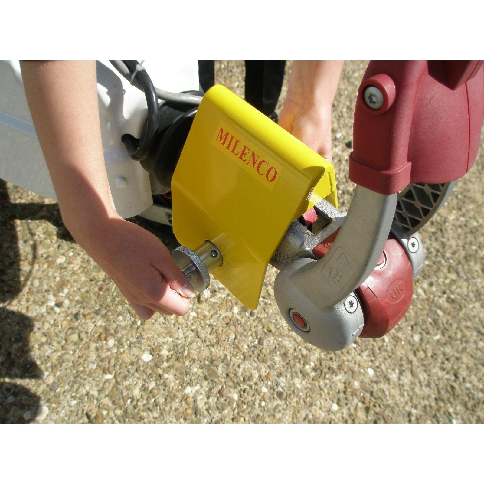 Milenco Super Heavy Duty Hitchlock For AL-KO Caravan Stabiliser Coupling Hitch