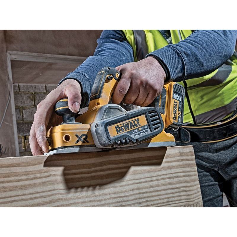 Dewalt Power Tools DCP580P2 XR Brushless Planer 18V 2 x 5.0Ah Li-ion