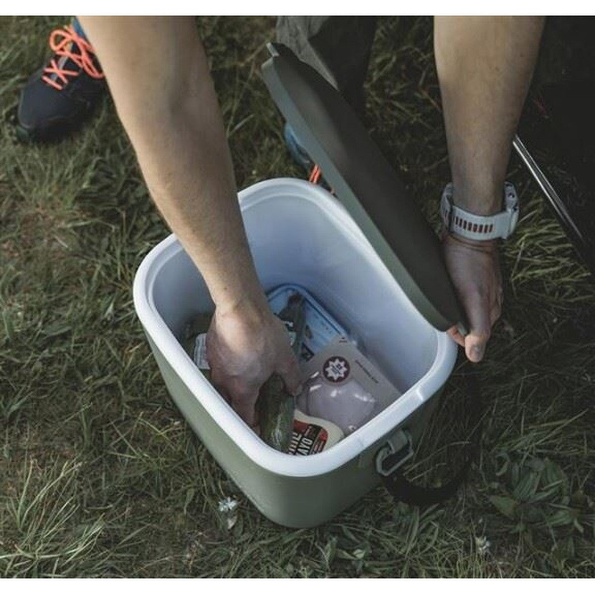 Easy Camp Arctic Poppy Sholder Strap 14L Cooler Coolbox
