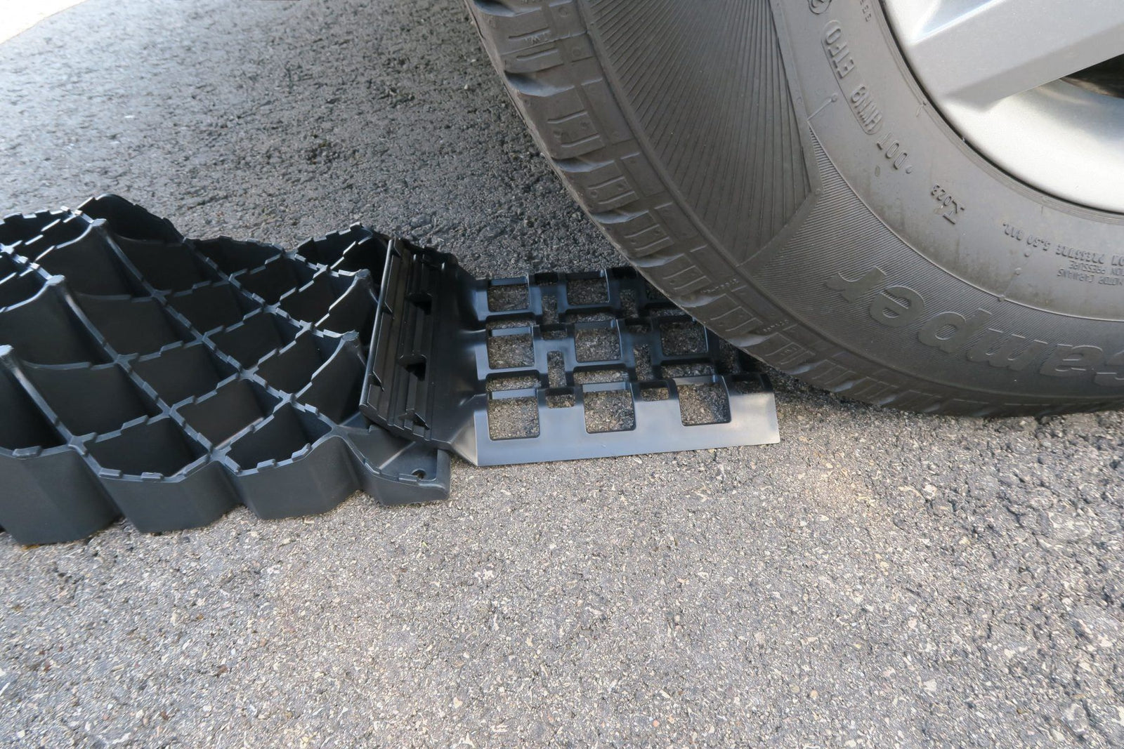 Milenco Gripper Plates – Anti-Slip Holders for Quattro, Trident & Triple Levels