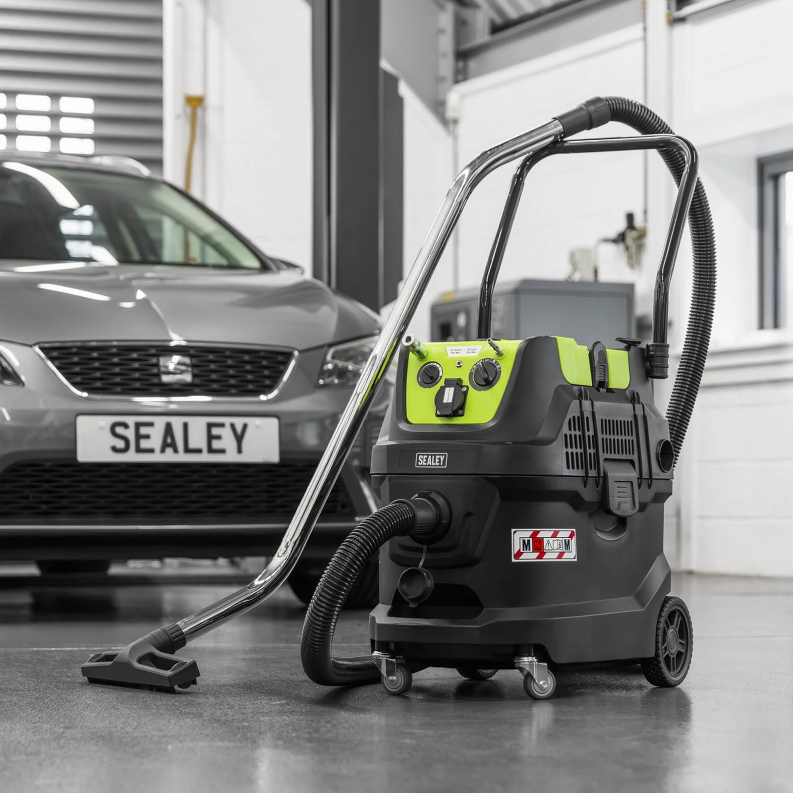 Sealey M Class Wet & Dry Vacuum Cleaner 40L 1600W Autostart