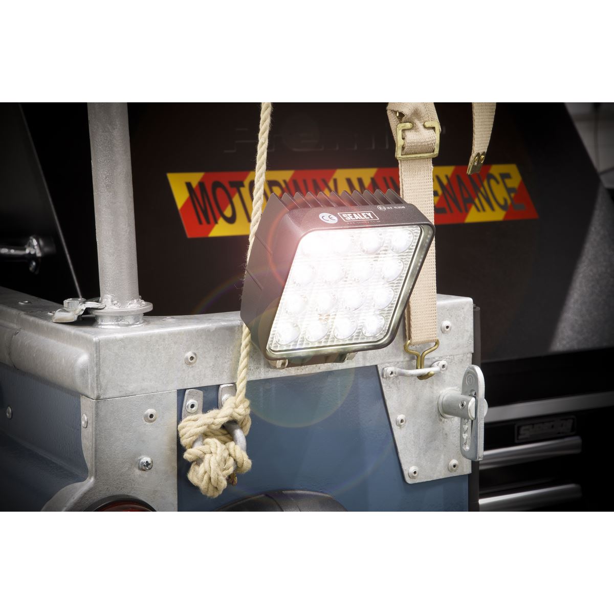 Sealey Square Worklight with Mounting Bracket 48W LED LED5S