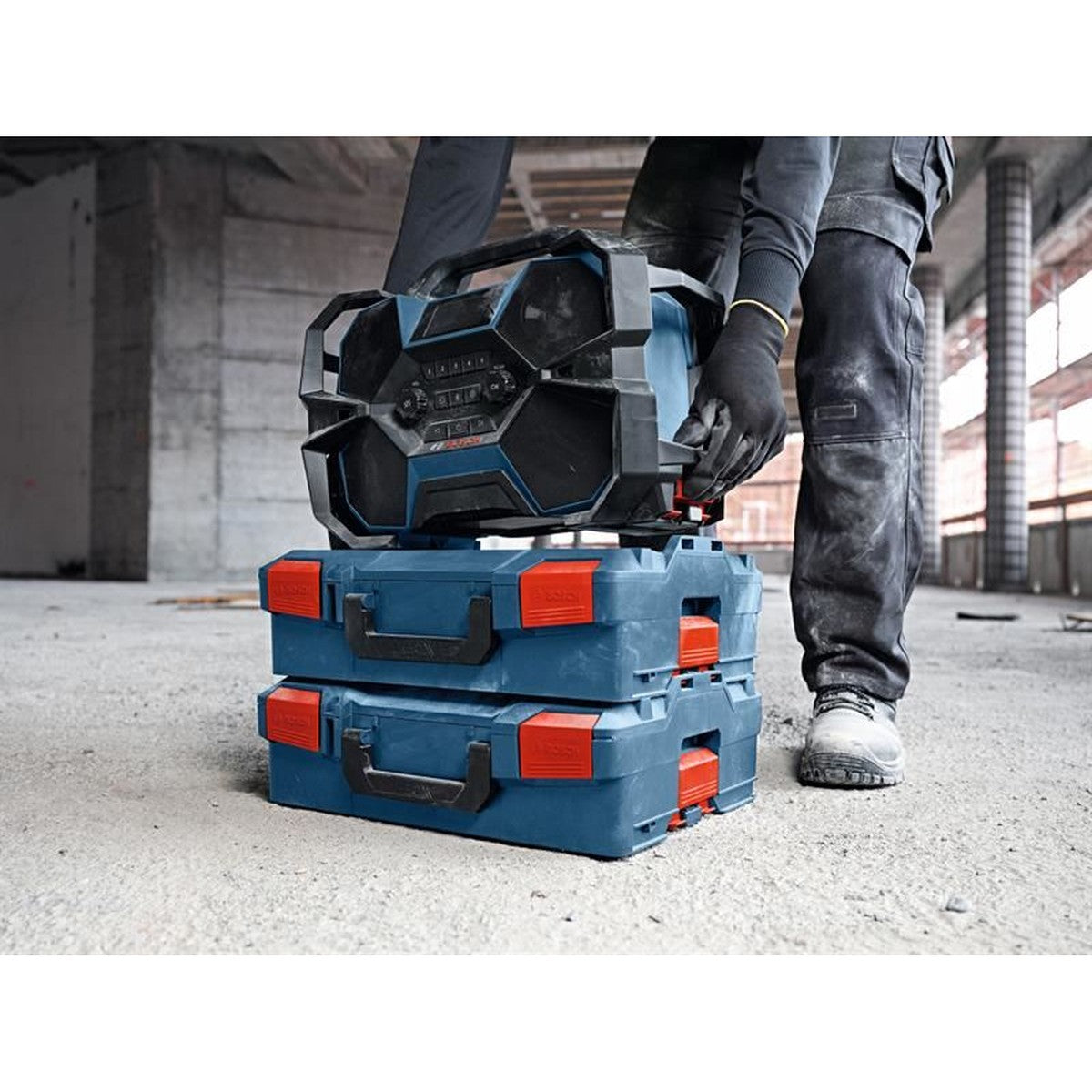Bosch GPB 18VH-6 SRC Professional Radio 240V & Li-ion Bare Unit