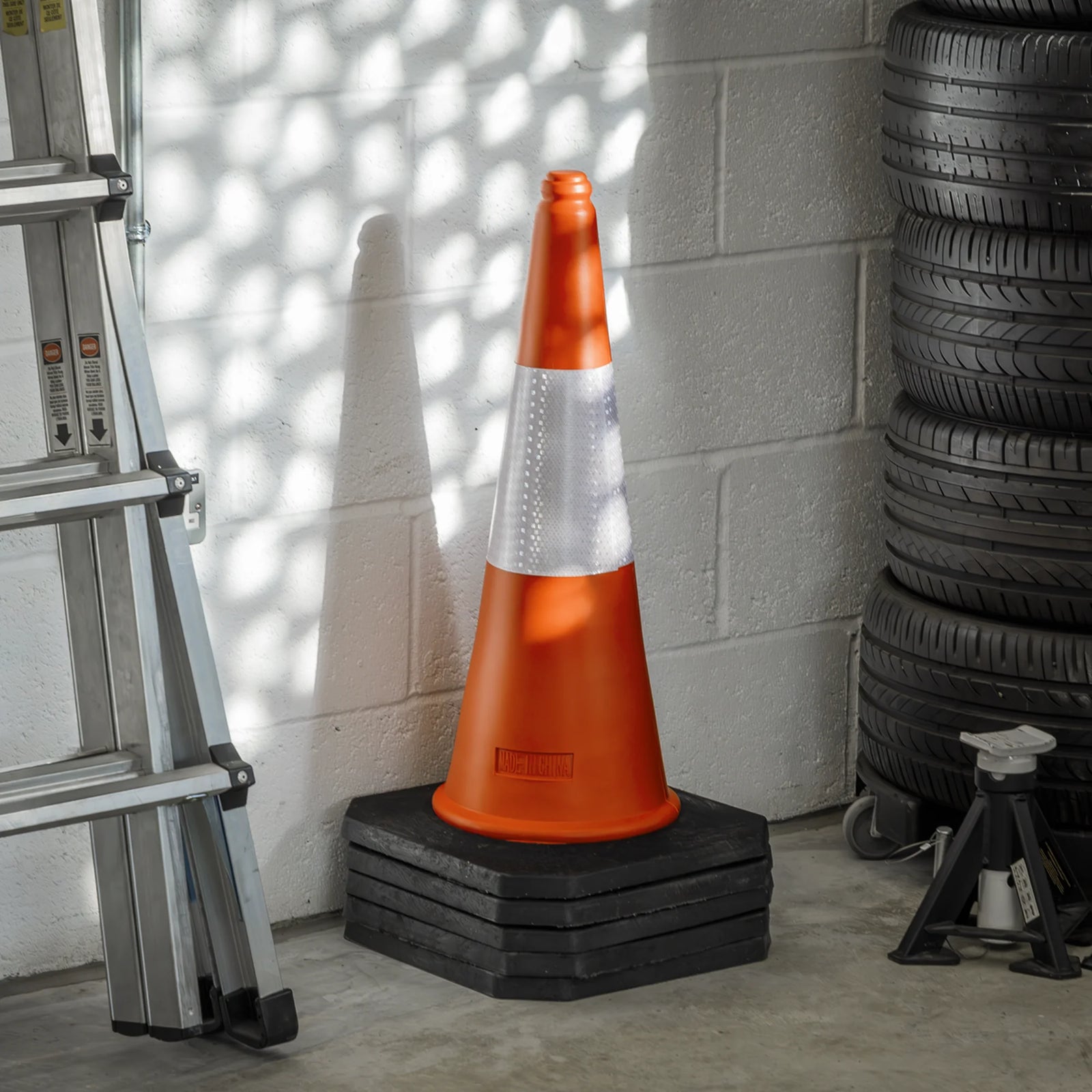 Sealey Traffic Cone 75cm - Pack of 5, Hi-Vis & Durable