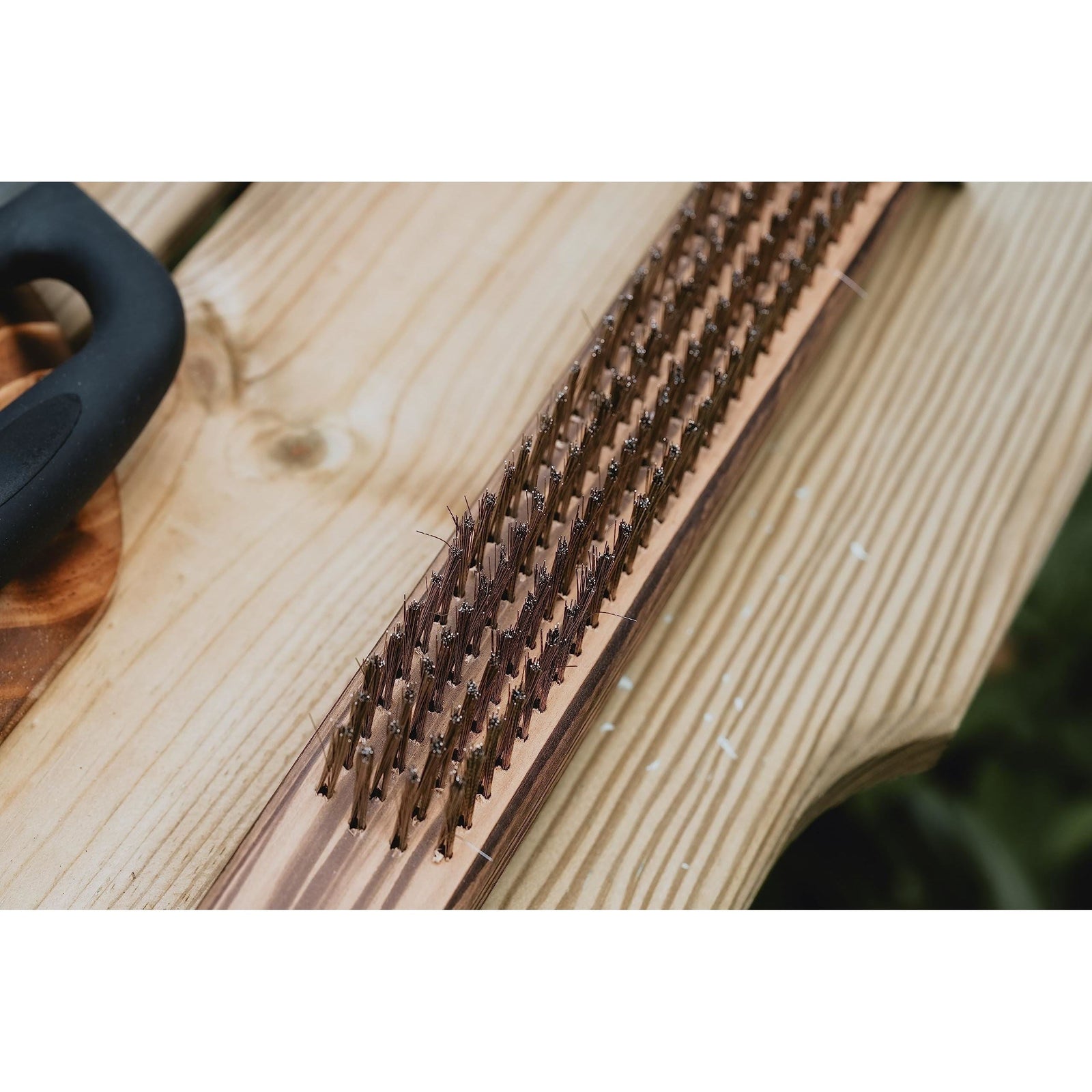 Wooden Handle Wire Brush GP090401