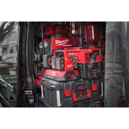 Milwaukee M18 6 Bay Packout Compatible 4932480163