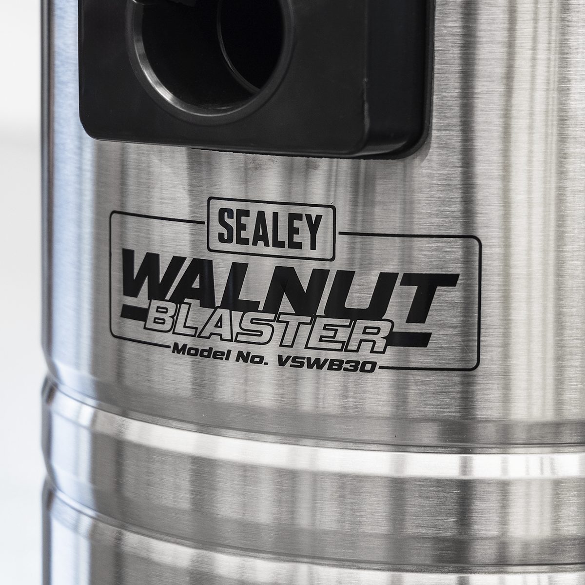 Sealey Walnut Blaster 30L Capacity VSWB30