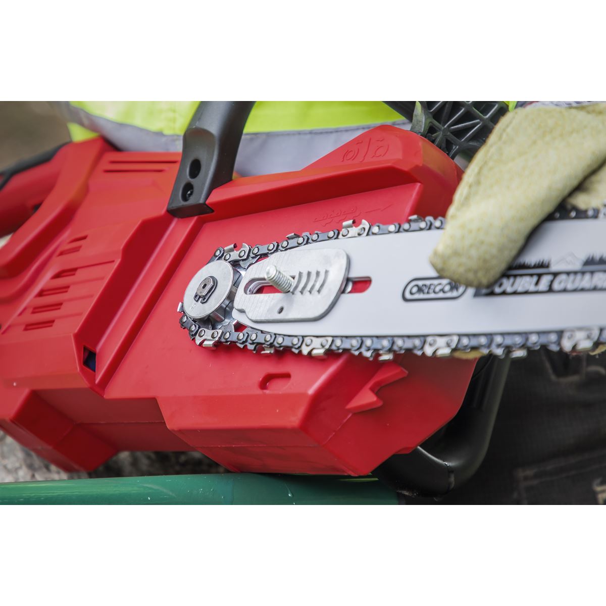 Sealey Cordless Chainsaw 20V SV20 Series 25cm Body Only CP20VCHS
