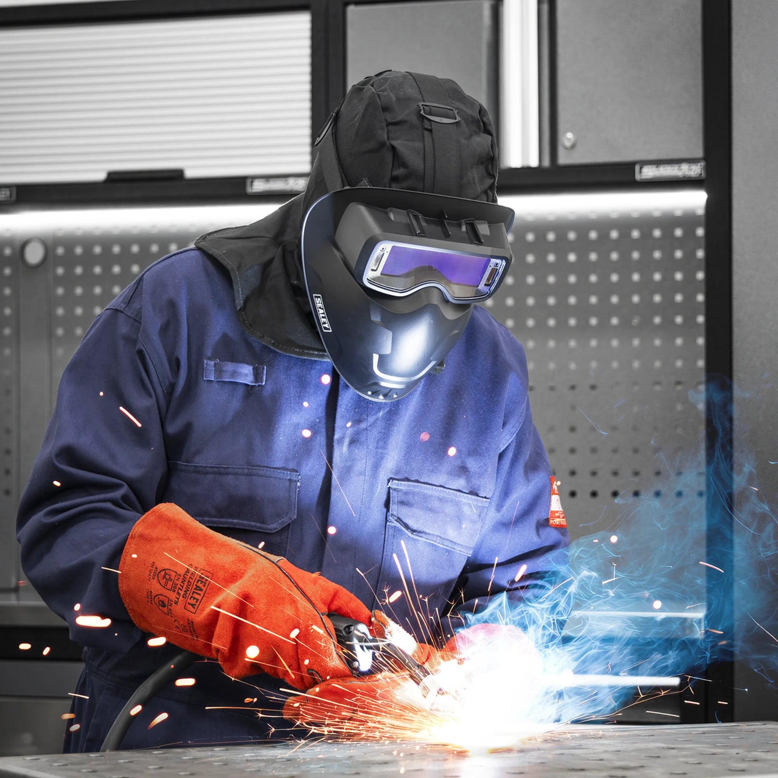 Sealey Auto Darkening Welding Goggles Shade 9-13, 111x39mm Viewing Area