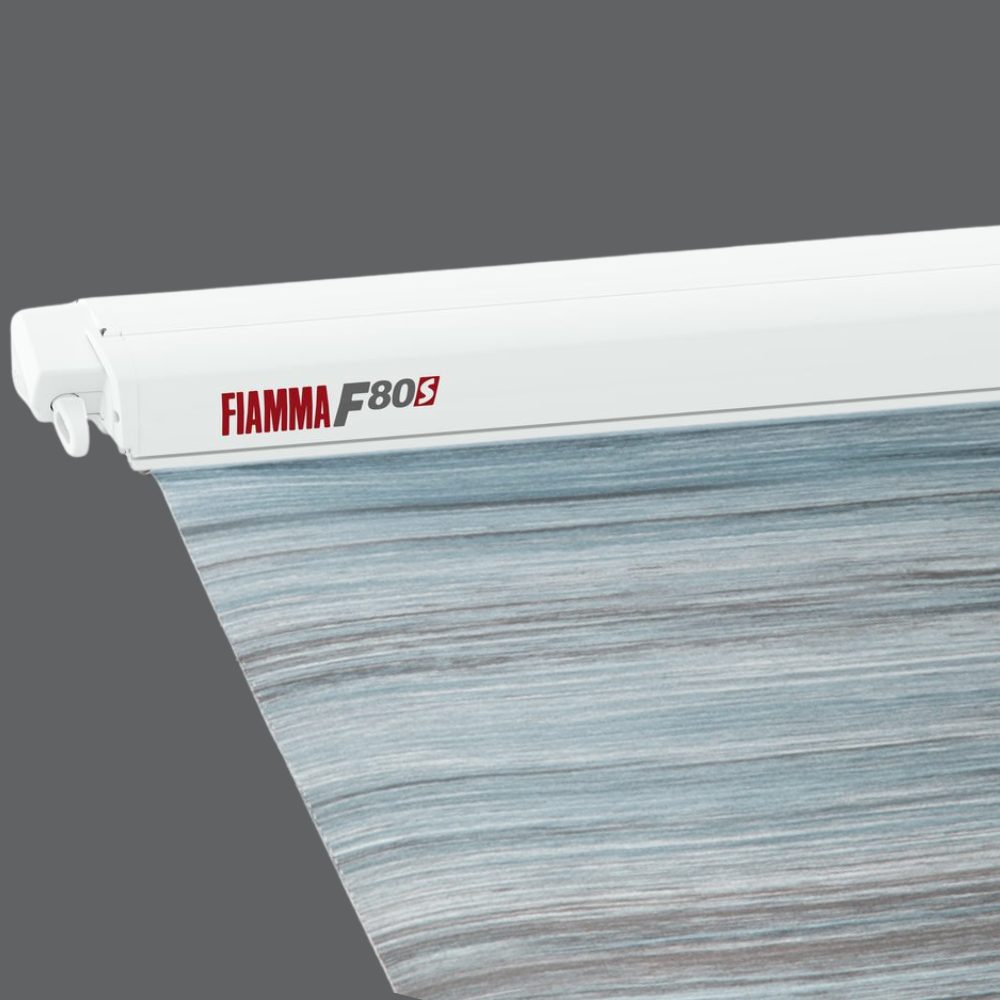 F80s 320 Roof Installation Awning