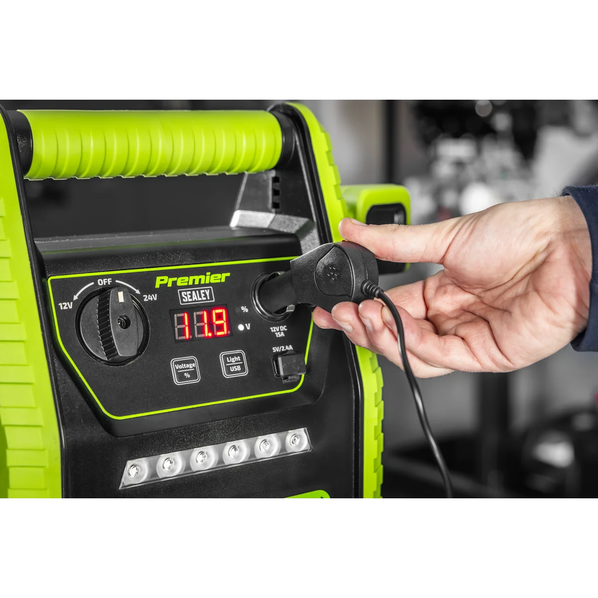 Sealey Premier 12/24V RoadStart Jump Starter 4400A Peak Amps