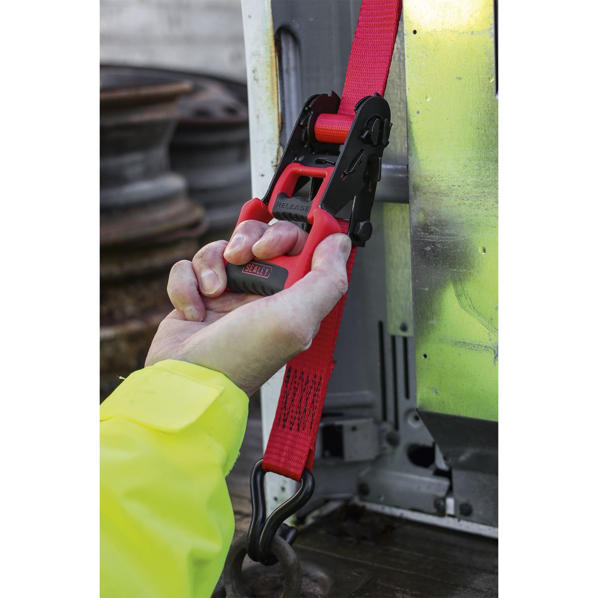 Sealey Ratchet Straps 32mm x 4.9m Polyester Webbing with J-Hooks 1200kg Breaking