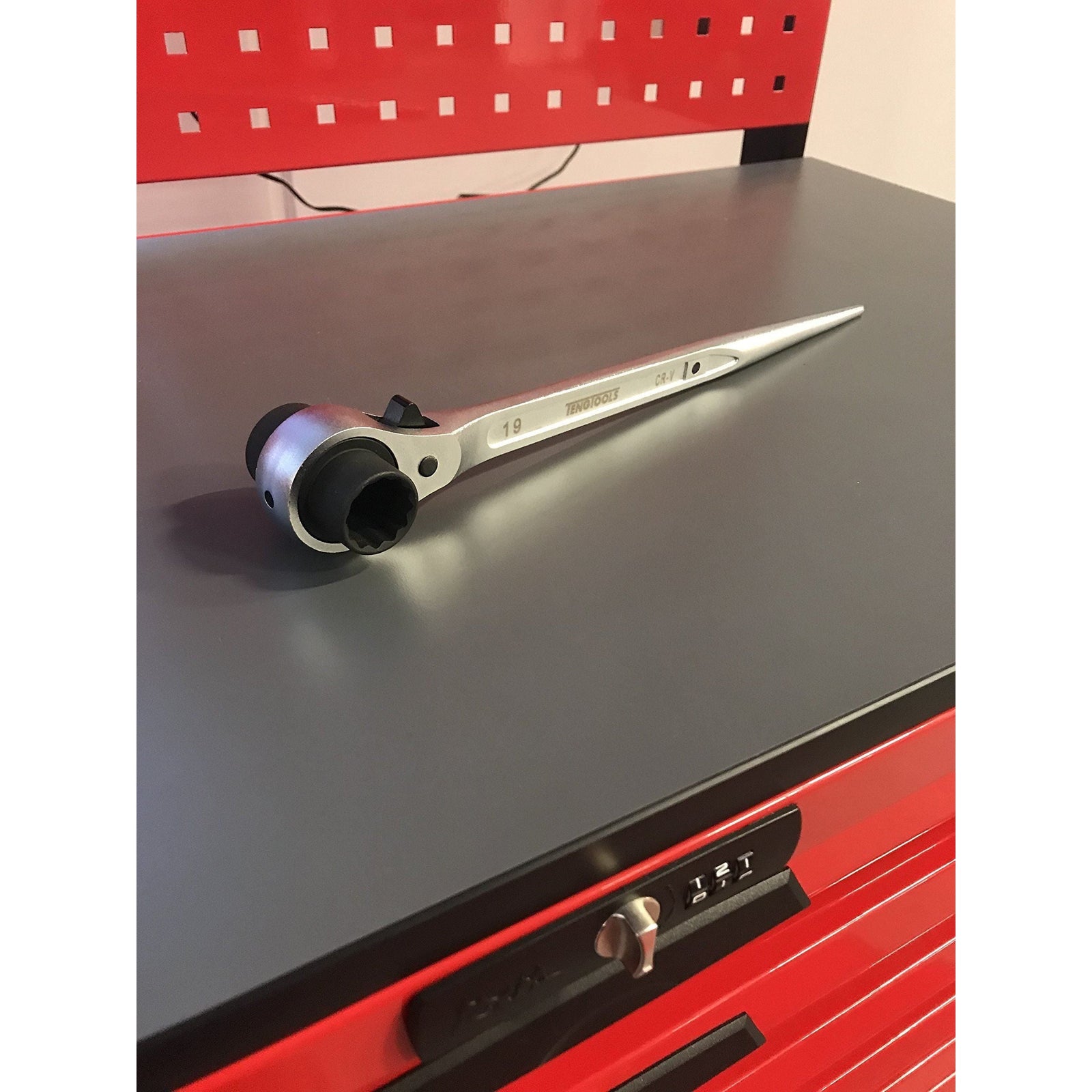 Teng Tools Ratcheting Construction Wrench 17 x 19mm