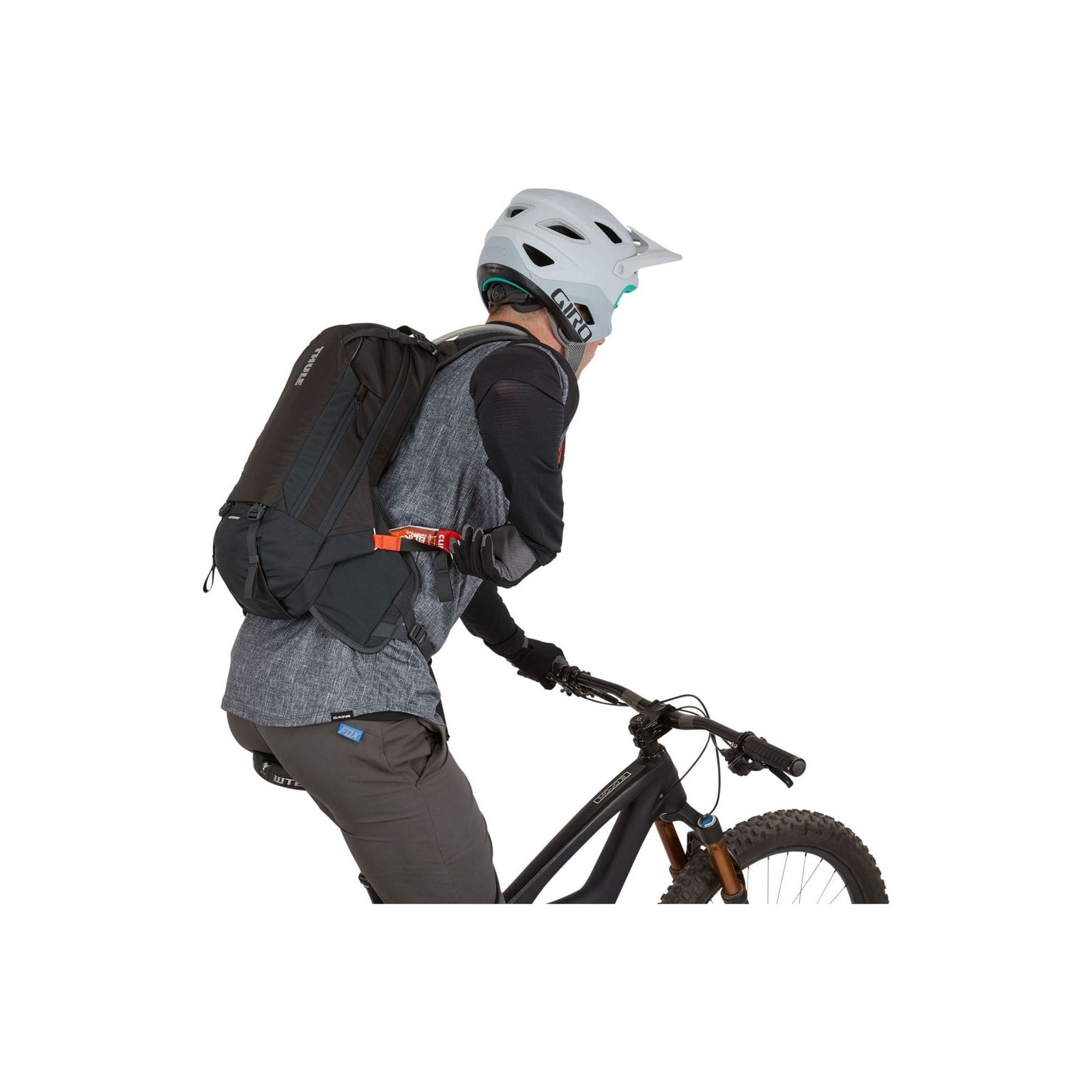 Thule Rail Pro  12L Covert Green Hydration Pack