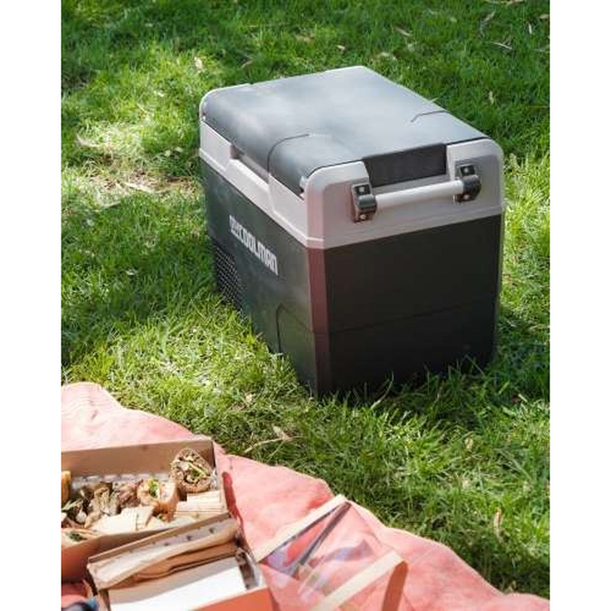 myCOOLMAN CEP47 47 L Portable Compressor Fridge/Freezer Single Zone 12/24V DC + 240V AC