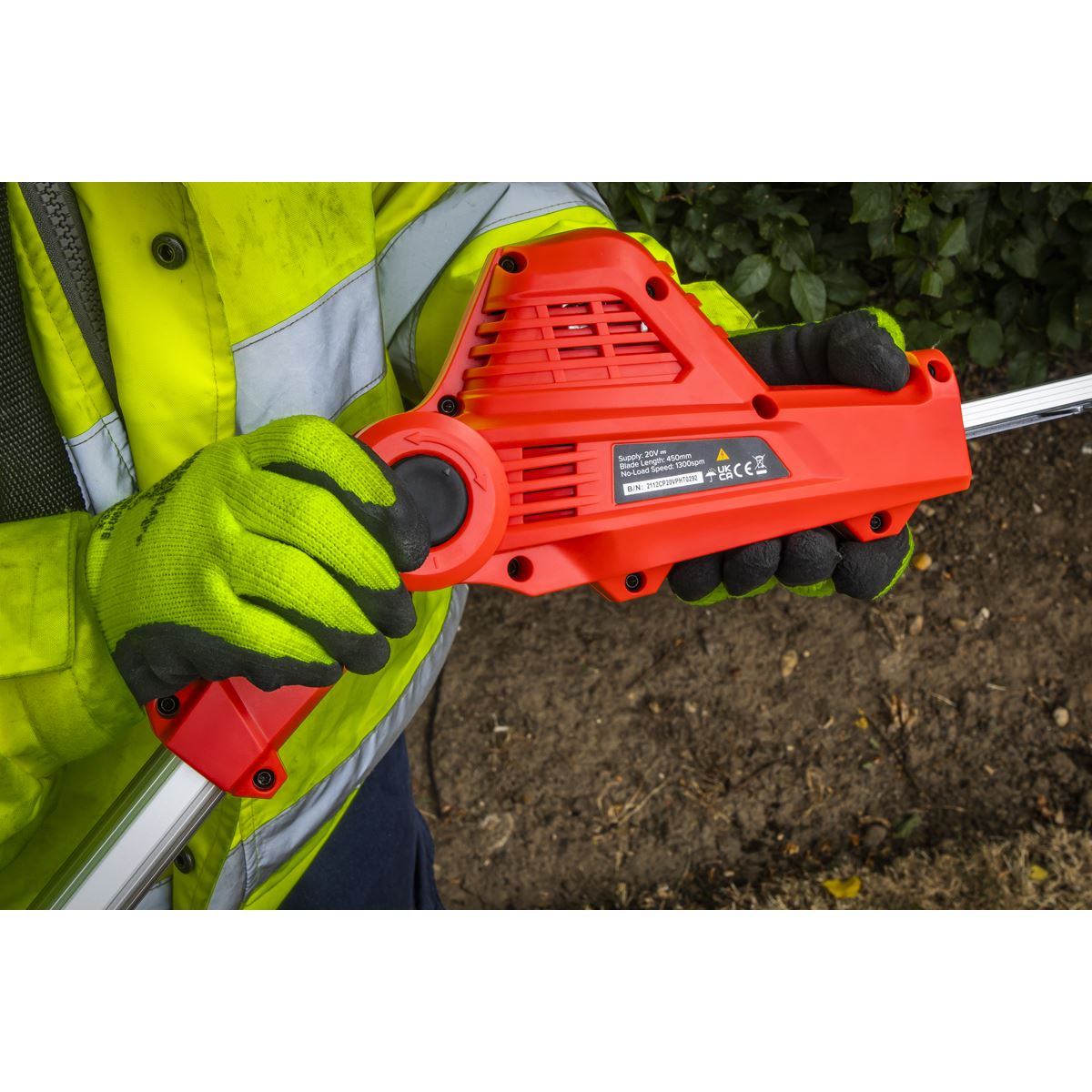 Sealey Pole Hedge Trimmer 20V SV20 Series Cordless  Body Only CP20VPHT