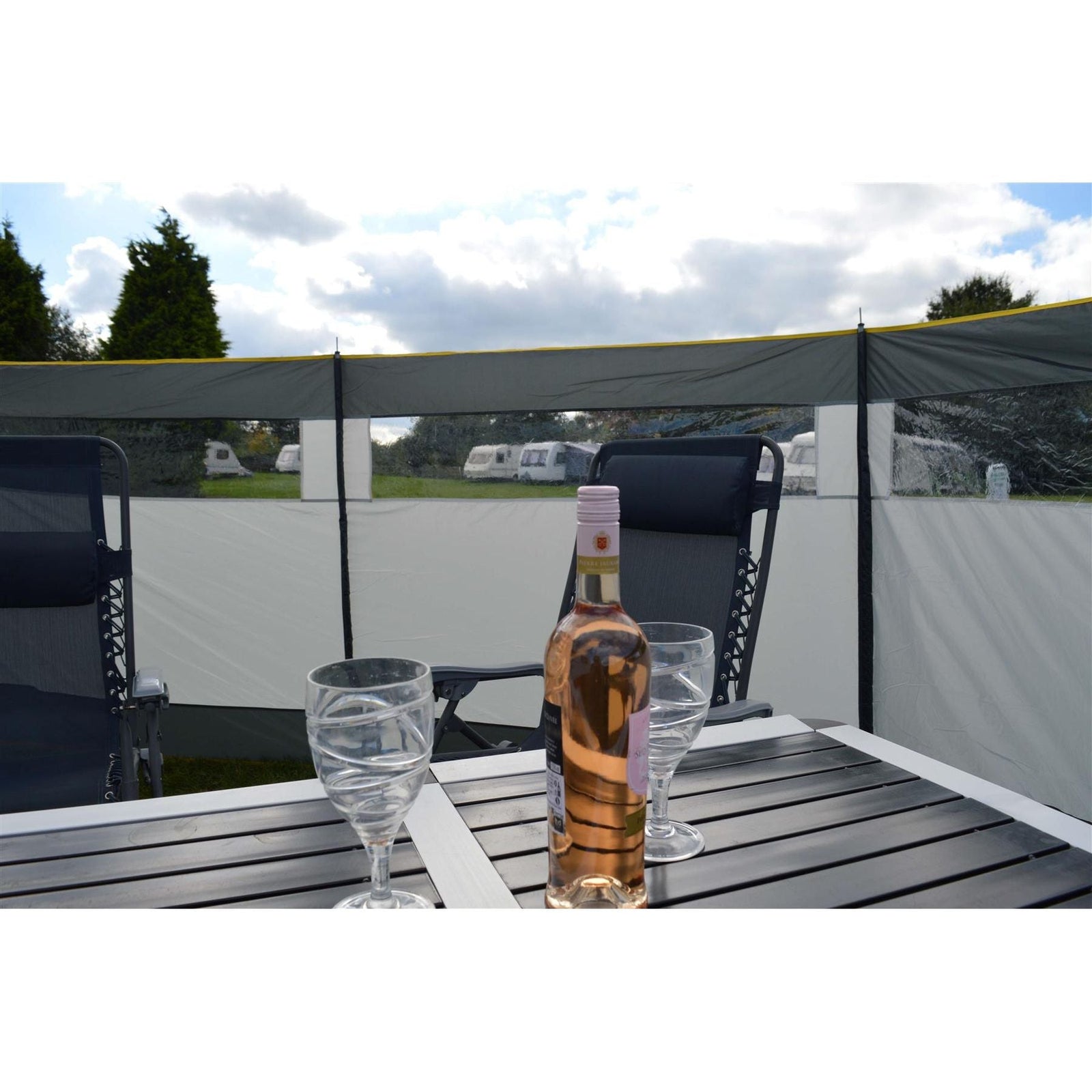 Maypole 5 Panel Steel Poled PVC Windbreak 800cm