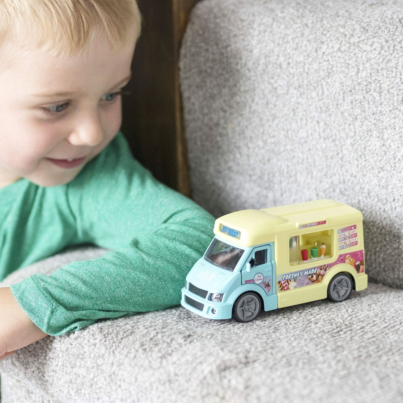 Ice Cream Van die cast model M0033