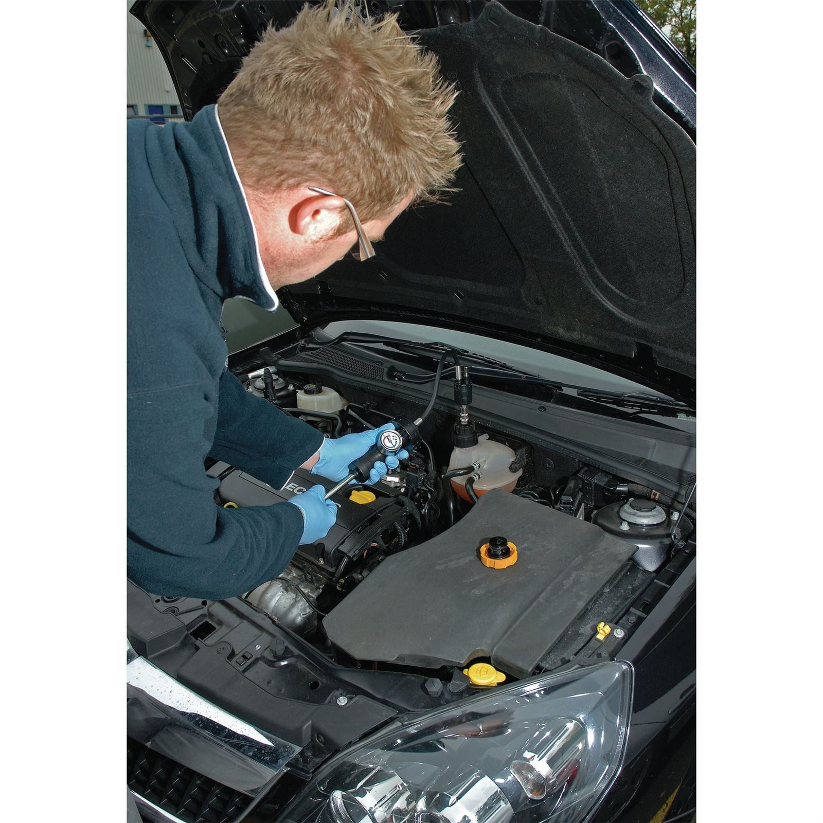 Draper Radiator and Cap Pressure Test Kit (32 Piece) 23420