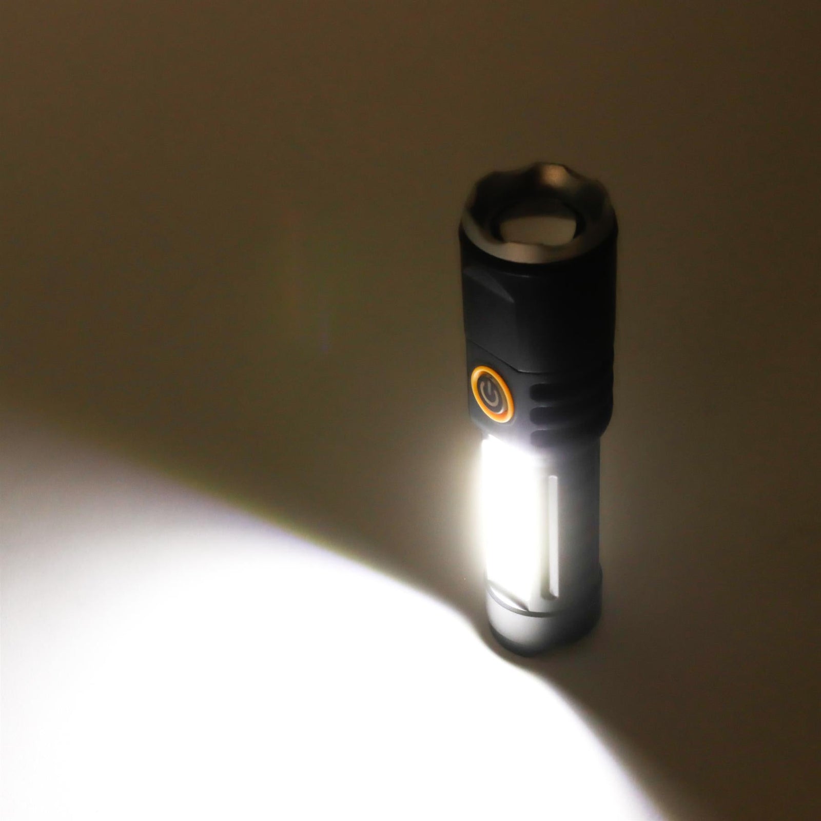 Lesiurewize Rechargeable Adjustable Beam LED Torch