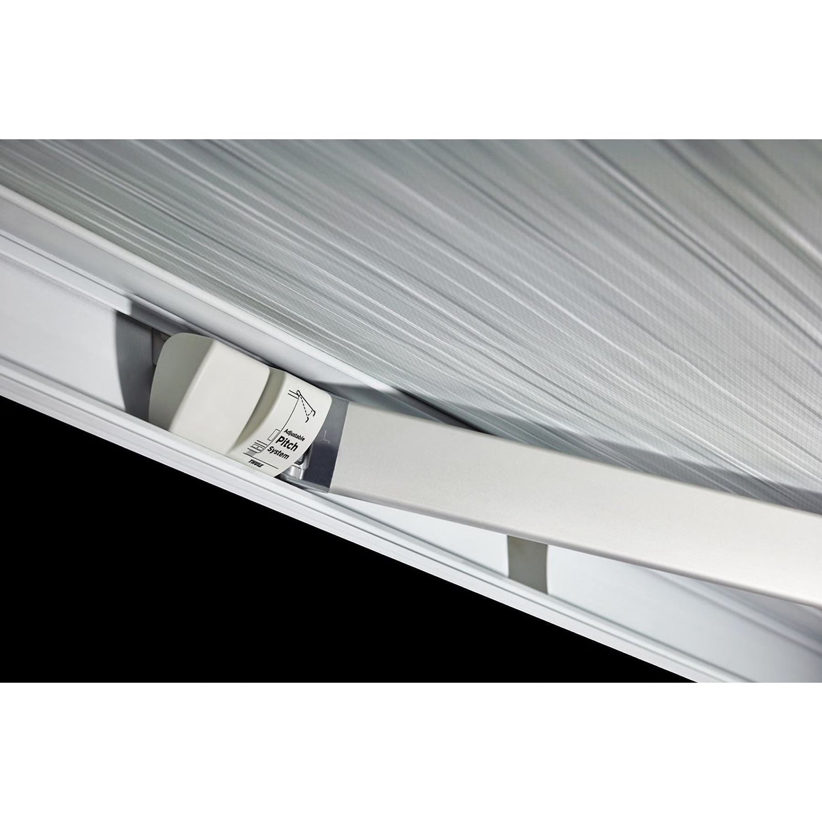 Thule Omnistor 5200 awning 1.92x1.40m white frame, mystic grey material