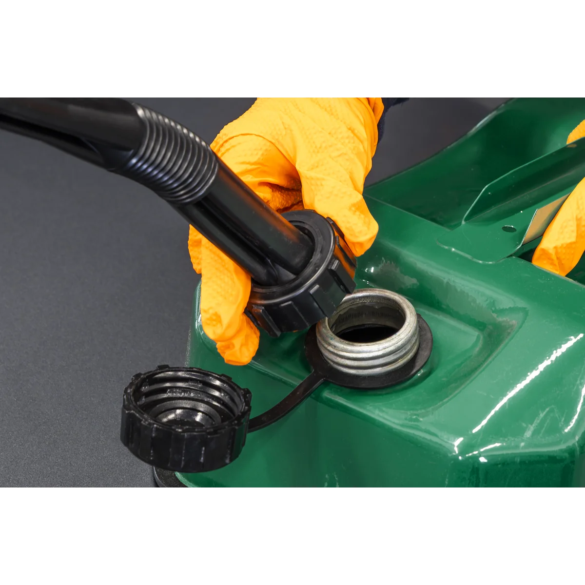 Sealey 5L Green Jerry Can JC5RG for Fuel Storage