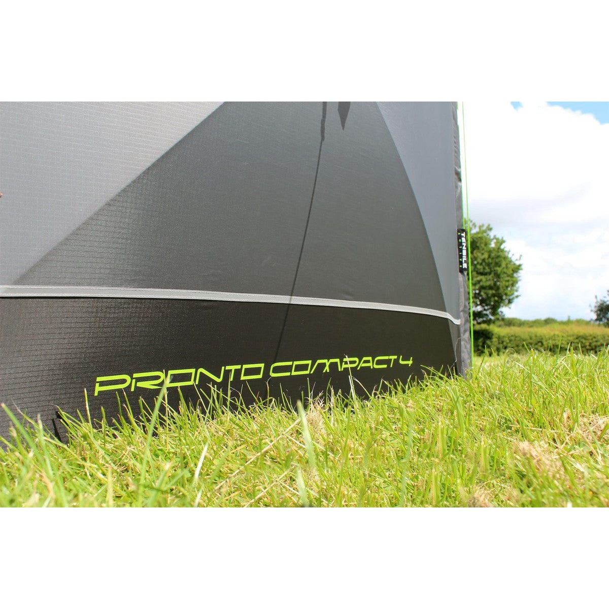 Outdoor Revolution Pronto Tensile Active 4 Windbreak (500cm x 125cm)