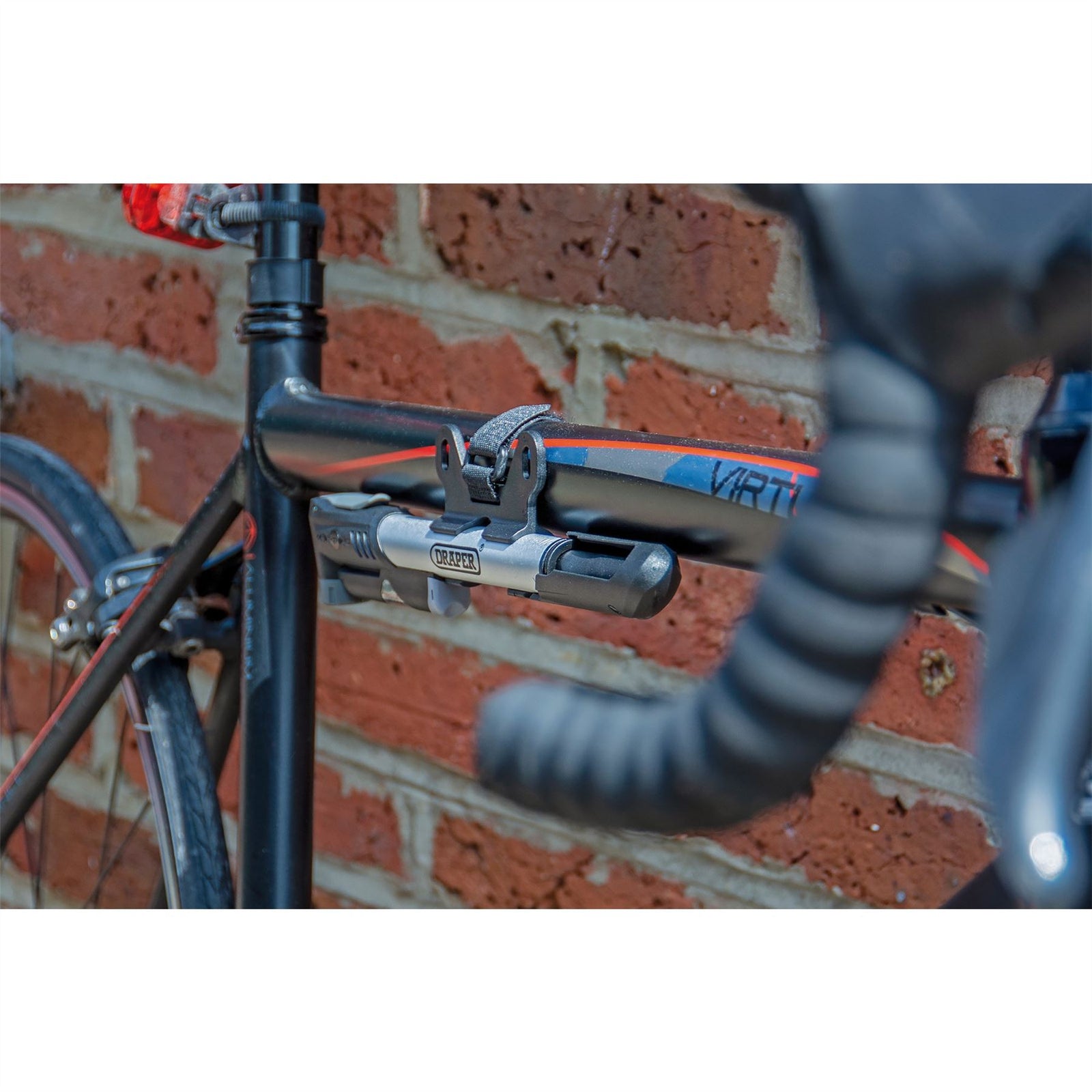 Draper Dual Connector Bicycle Hand Pump 57379