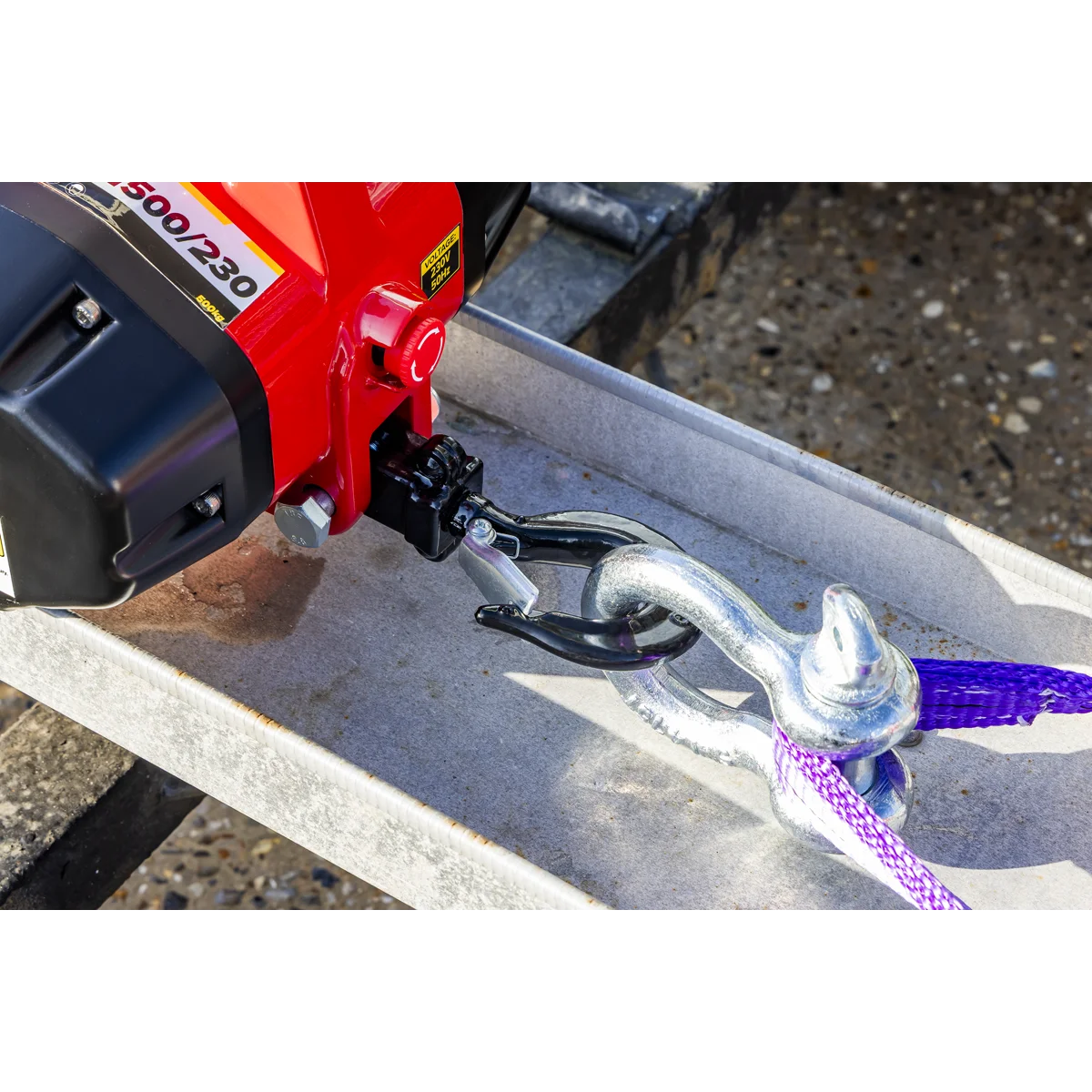 Sealey Portable Handheld Winch 500kg Pulling Force 230V