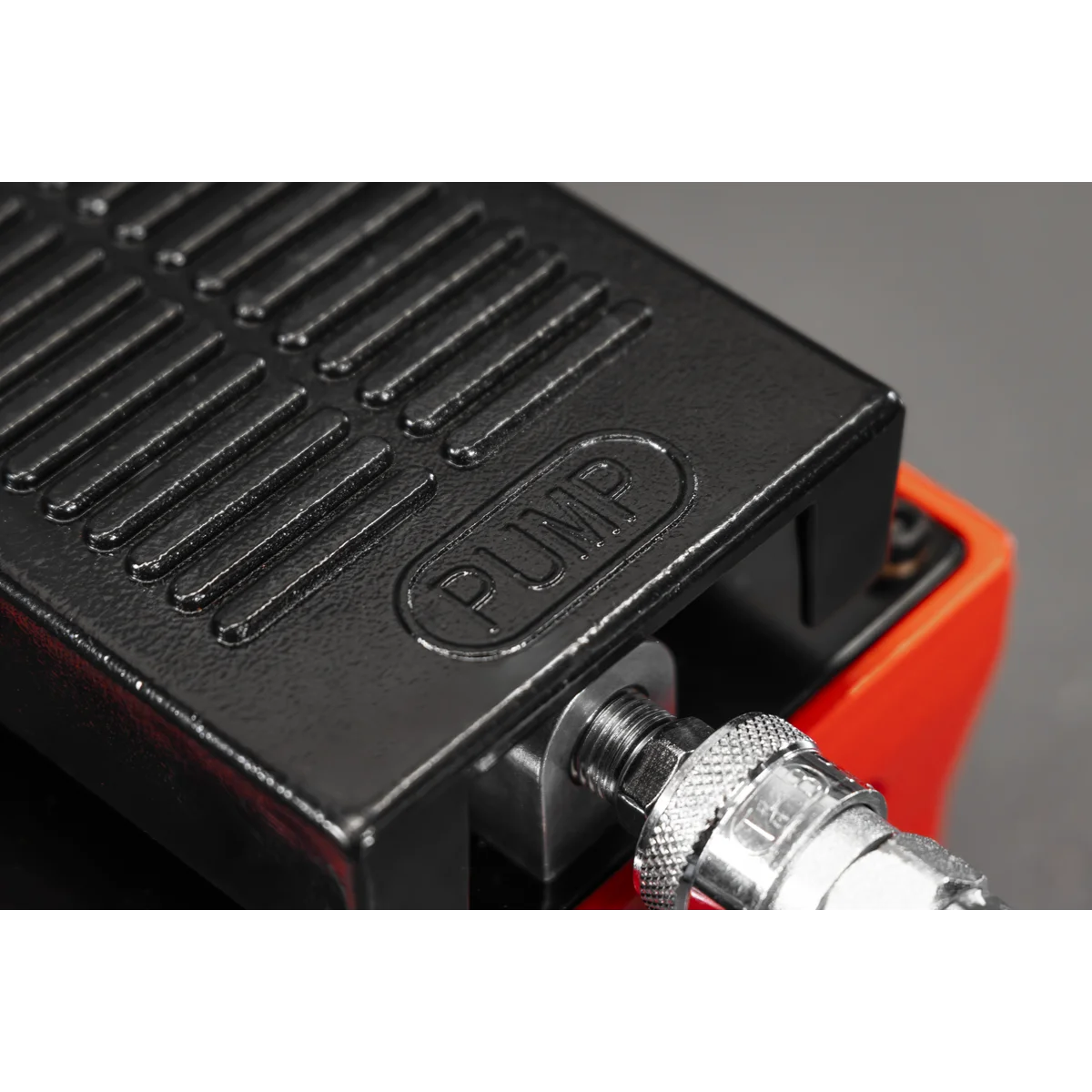Sealey Air Hydraulic Foot Pump 10,000psi 1600cc Oil Capacity