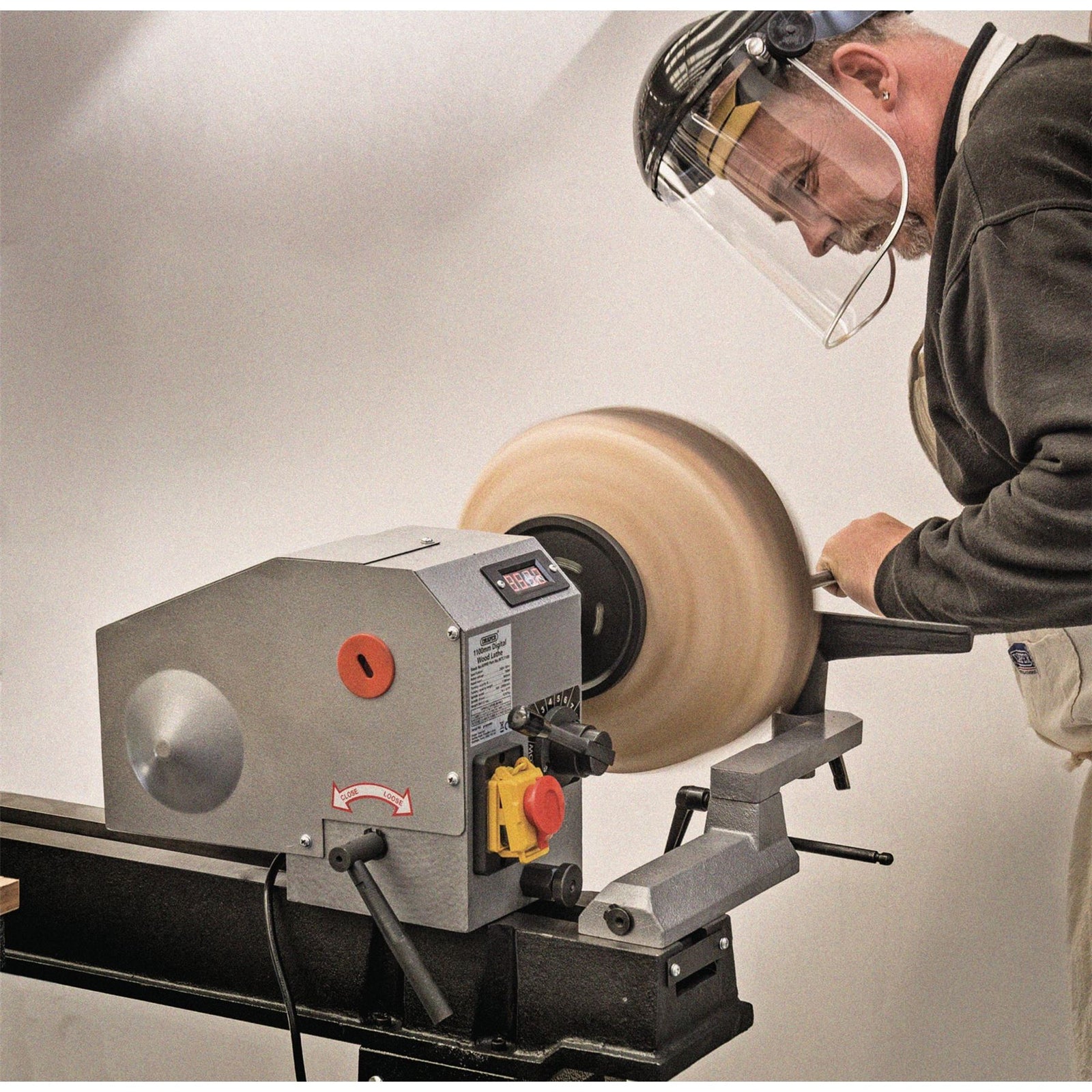 Draper Variable Speed Wood Lathe with Digital Display, 750W 60990