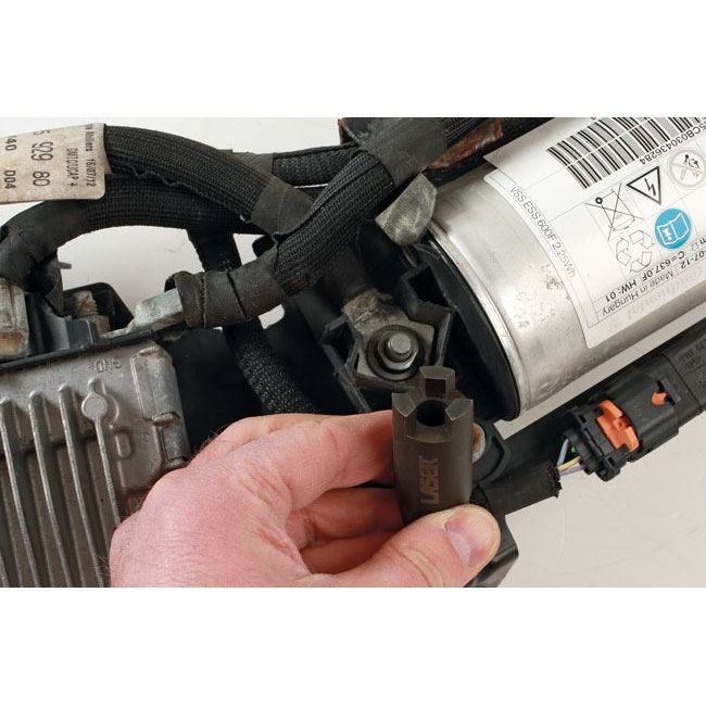 Laser Tri Lobe Stop/Start Capacitor Socket  PSA Group 8614