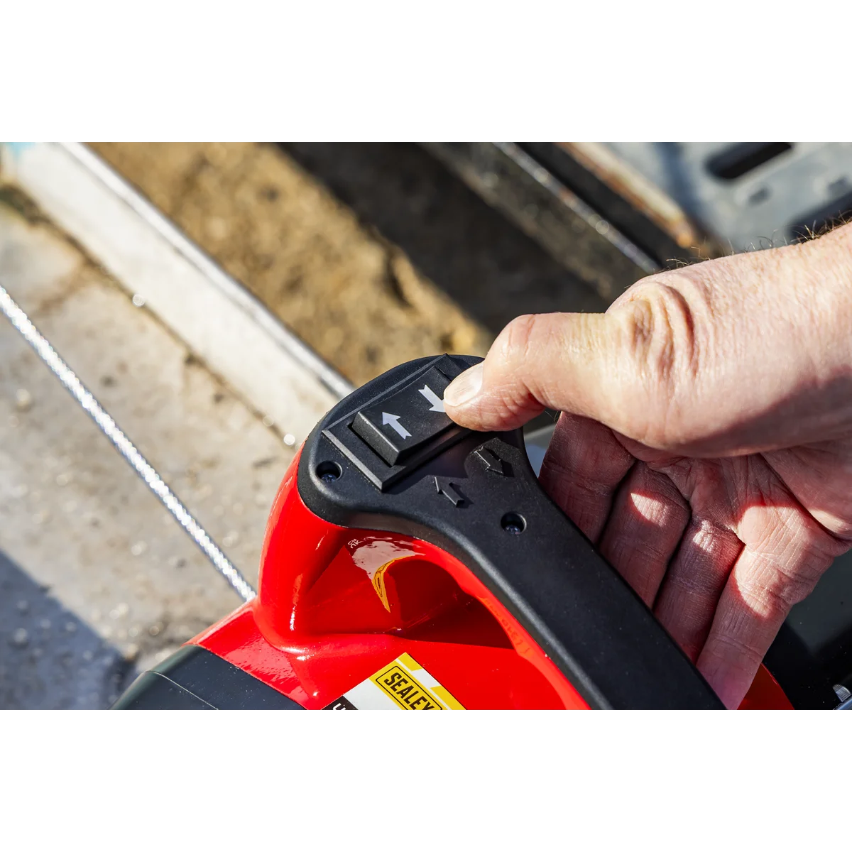 Sealey Portable Handheld Winch 500kg Pulling Force 230V