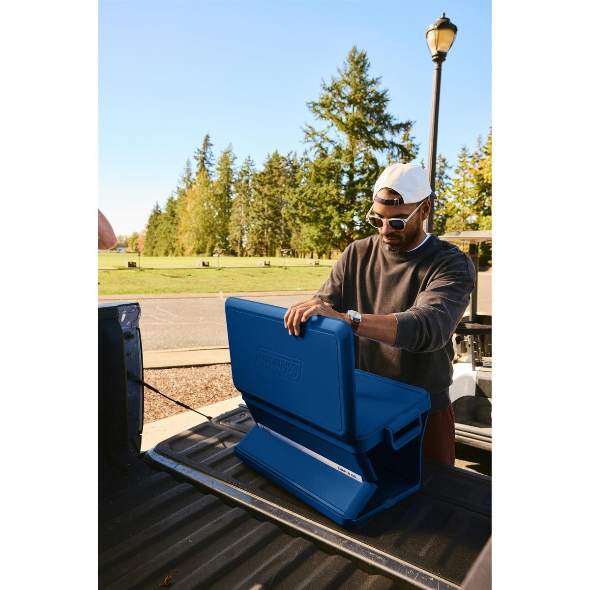Coleman Snap N Go Blue Sapphire 35QT Collapsible Cooler Coolbox