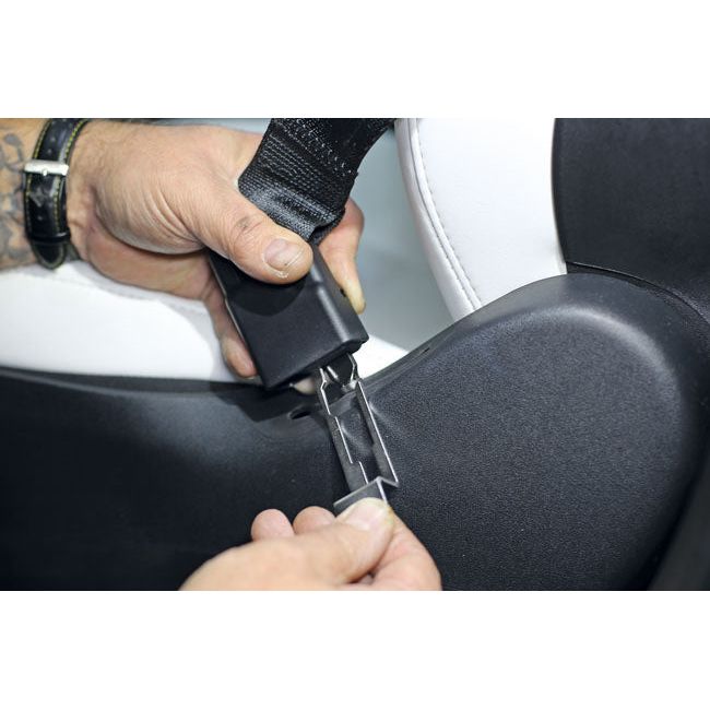 Laser Seat Belt Release Key - Tesla Model 3 & Y