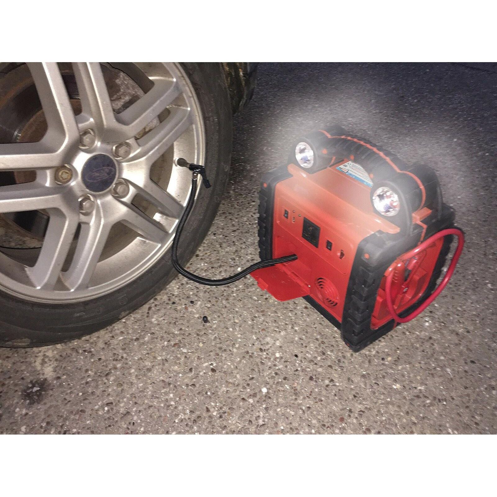 Streetwize 12v 900Amp Car Jump Starter and Air Compressor