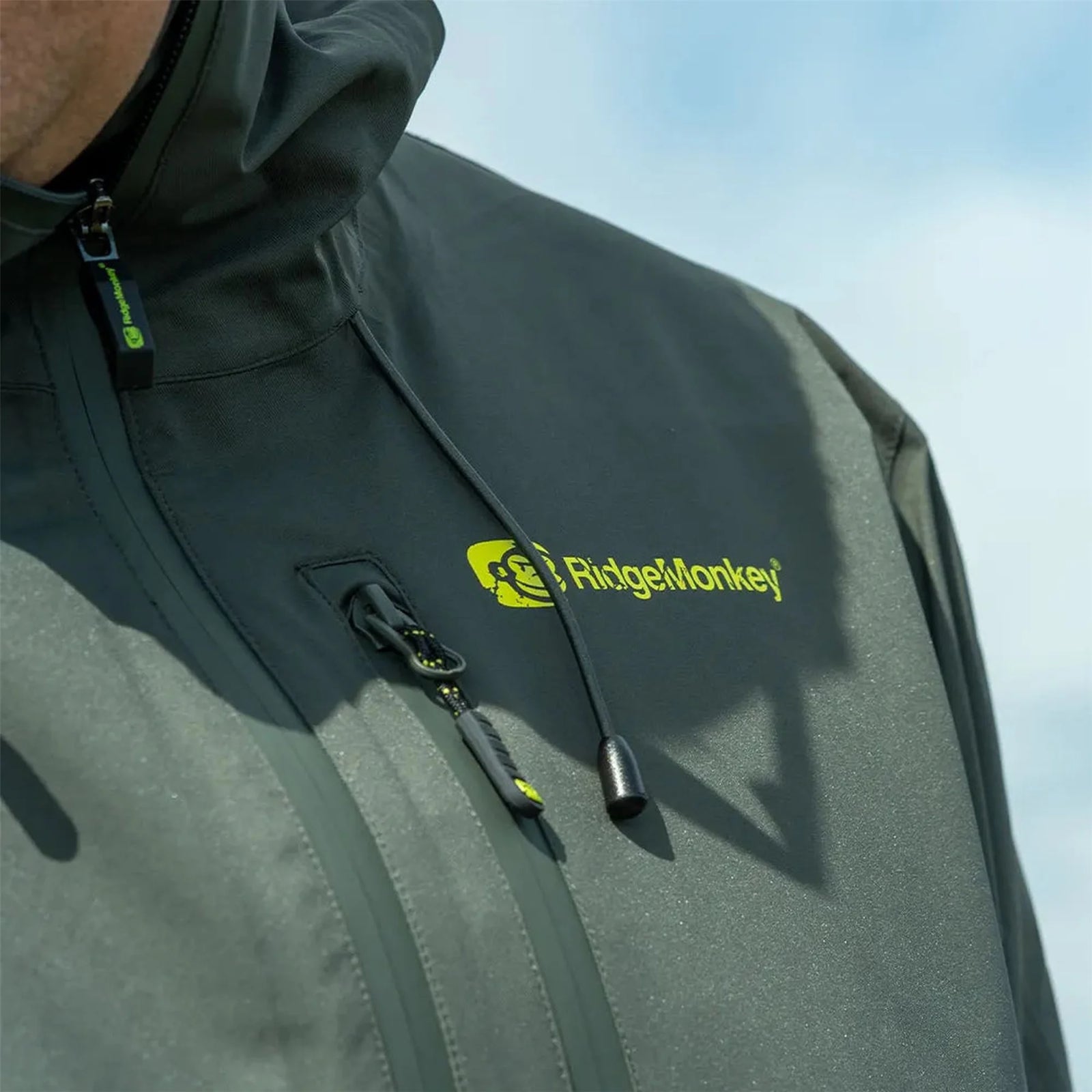 RidgeMonkey APEarel ThermaPro Waterproof Shell Coat Green S - RMC145