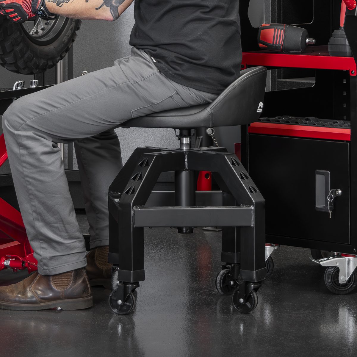 Sealey Premier Industrial Pneumatic Creeper Stool SCR03B 150kg Capacity