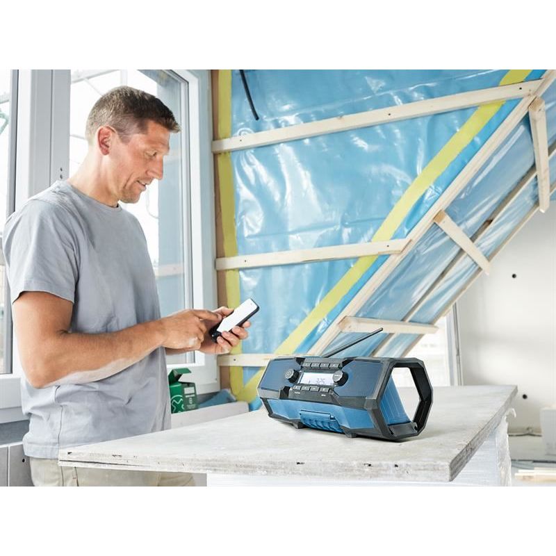 Bosch GPB 18V-2 C Professional Bluetooth Radio 240V & Li-ion Bare Unit