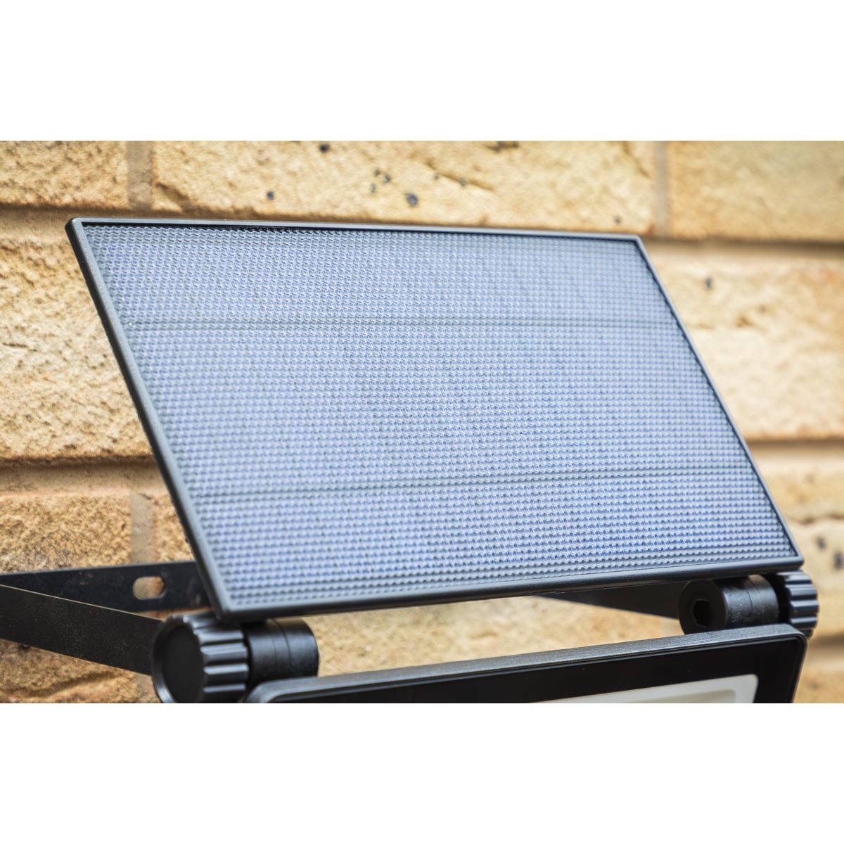 Sealey Extra-Slim Solar Floodlight with Wall Bracket 30W SMD LED LED30S