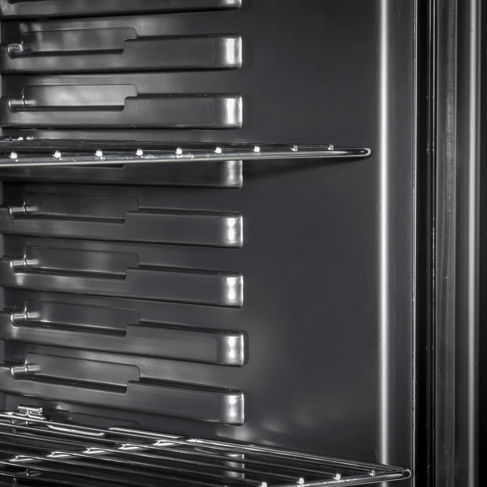 Baridi Undercounter Fridge DH13 80L with Wire Shelves & Lock