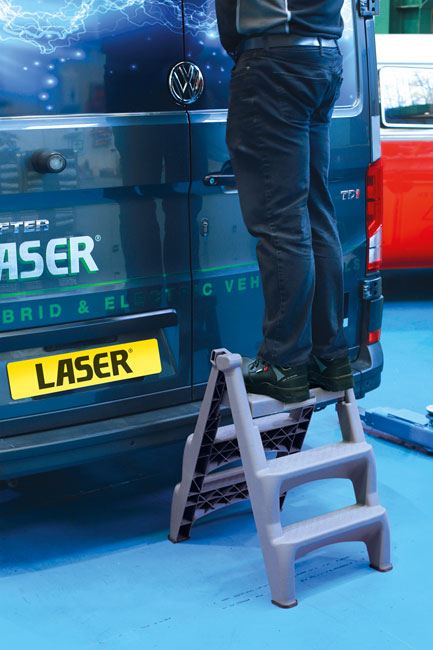 Laser Insulating Folding 3-Step Ladder