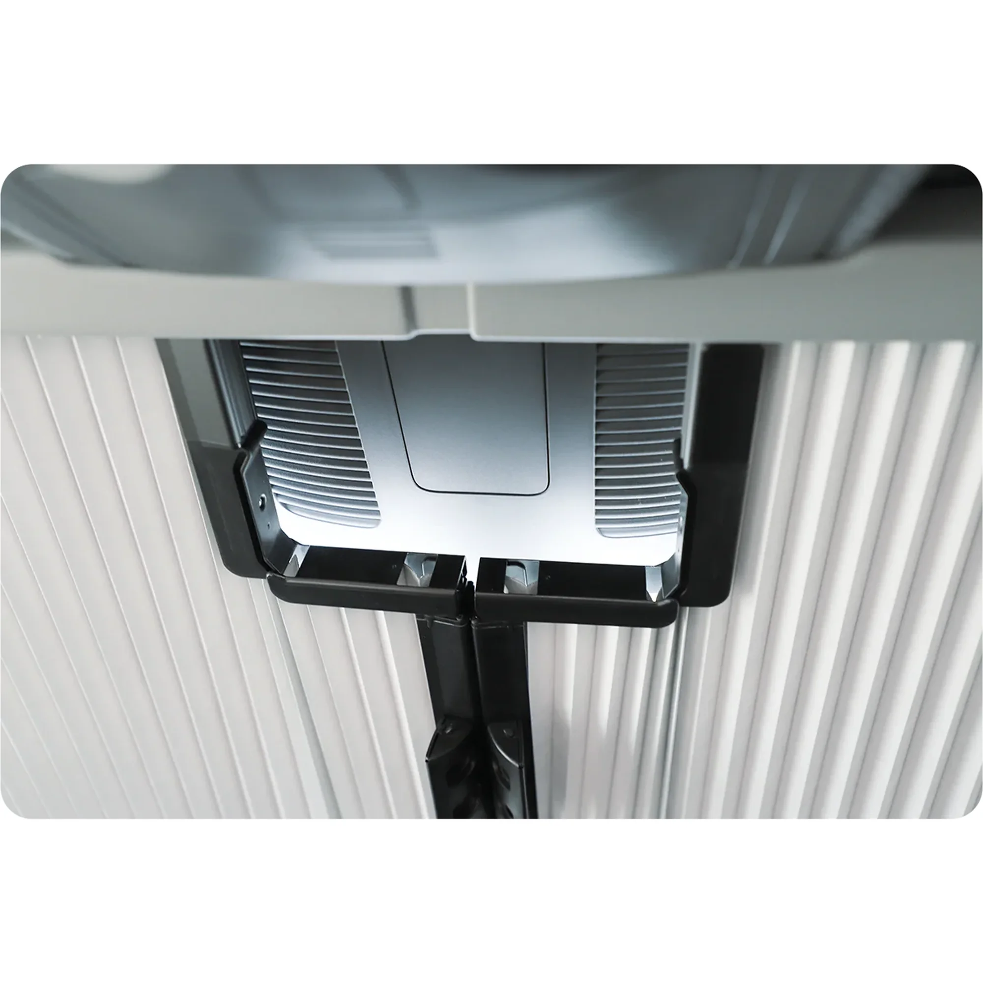 Remis Vertical Front Blind 2024 for Sprinter VS30