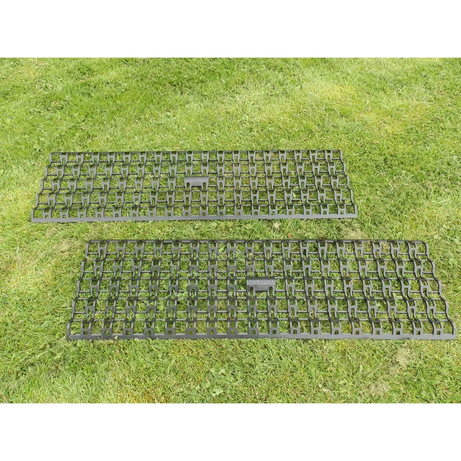 Milenco Giant Lattice Grip Mat Pair